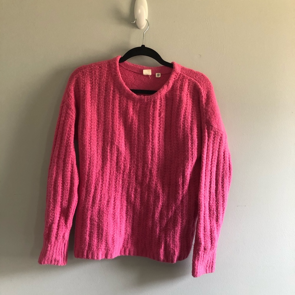 pink gap sweater